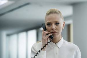 Mr. Roboto Full House Porn - Robot Wednesday, 10 p., USA Winner of the 2016 Golden Globe award for best  drama series, â€œMr. Robotâ€ took the television world by surprise with its  spooky ...