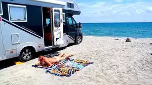 nude beach caravan - Naturistcamping pÃ¥ Korsika - camping riva bella | FREEDOMtravel