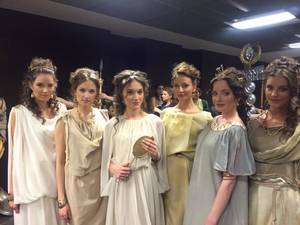 Ancient Roman Women Porn - Pretty faces in pretty kit.maybe its just a reenactor thing, but sometimes  I can't tell which I find more attractive: the person or their kit.