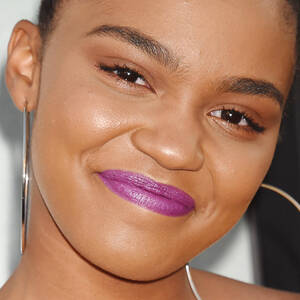 China Anne Mcclain Porn - China Anne McClain Makeup: Nude Eyeshadow & Purple Lipstick | Steal Her  Style