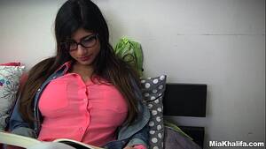 Mia Khalifa Sex - Blowjob Lessons with Controversial Pornstar Mia Khalifa (mk13818) -  XVIDEOS.COM