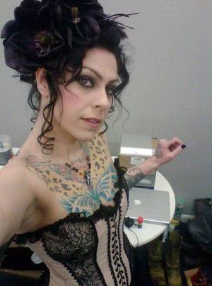 Danielle Colby Xxx Live Porn - Daniel Cushman aka Dannie Diesel. Love her on American Pickers! AND love  her burlesque