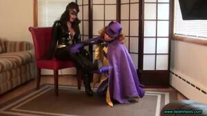 kinky batgirl dominating tranny - Catwoman vs batgirl episode 1 domination watch online