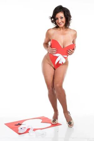 54 Year Old Girls Porn - Persia Monir- 54 Year Old Porn Star- Exclusive Interview - LUKE IS BACK