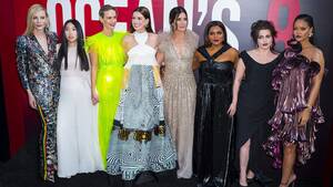 Anne Hathaway Porn Fake Tits - Anne Hathaway Says Her 'Ocean's 8' Costars Stopped Filming So She Could  Pump Breast Milk | Glamour