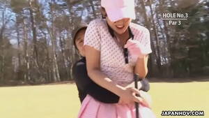 asian nude golf - Asian babe gets naked at the golf course - XNXX.COM