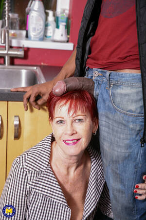 mature slut - Naughty mature slut | The Mature Lady Porn Blog