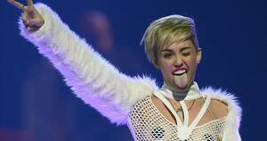Miley Cyrus Naked Pussy - Miley Cyrus Gets Offer To Direct A Porn | LAist