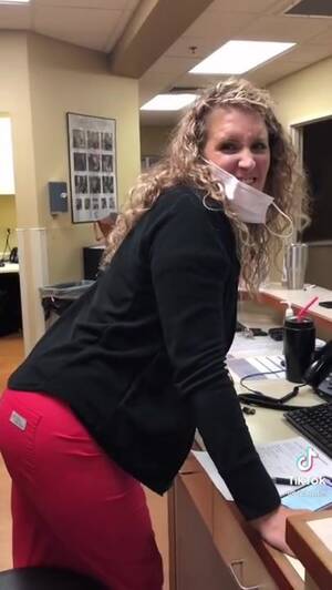 Face Farting Porn At Work - Tiktok Girl Farting at Work Compilation - ThisVid.com
