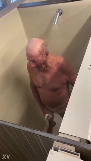 Fetish Caught Jerking Off - Old man caught jerking off in the showers - ThisVid.com