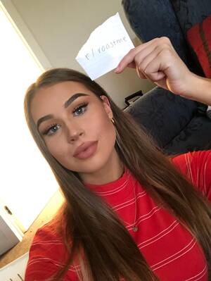 Ariana Grande Pussy Cum - Roast me. I'm 18 and feeling too good about myself Rn so bring me back down  to earth if u can : r/RoastMe