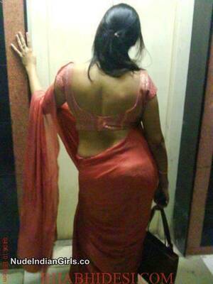 naked nude desi sari red - Indian Bhabhi in Red Saree Possing her Back & Sexy AssHot Indian Bhabhi in Red  Saree Possing her Back & Sexy Ass to tease her husband to fuck him hard  byÃ¢â‚¬Â¦View Post