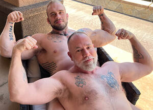 muscle bear - Gay Muscle Bear Porn Videos - musclebearporn.com