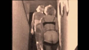 1950s Porn Mommy Style - walk 1950s style - XVIDEOS.COM