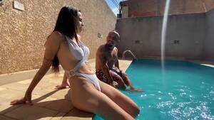 latina midget getting fuck - Latin Midget goes to park and scores with a Latina babe outdoors