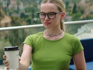Dove Cameron Glasses Lesbian - DOVE CAMERON Nude - AZnude