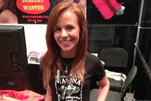 62 Year Old Porn Stars - Should I Become A Porn Star? Amanda Warren Considers Joining The Adult  Industry | HuffPost