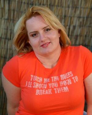 chubby mature nude outdoor - Mature BBW gets naked and spreads pussy outside Porn Pictures, XXX Photos,  Sex Images #3253271 - PICTOA