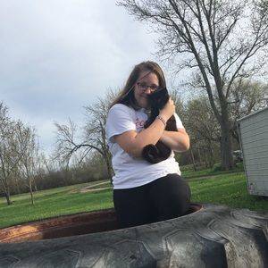 Leila Swan Sexy Legs - Meet your Posher, Leila