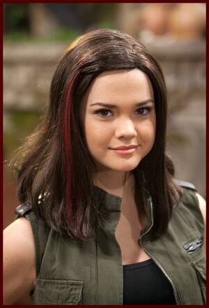 Maia Mitchell And Debby Ryan Porn - maia mitchell jessie | Debby Ryan and Maia Mitchell: Jessie Gets Her Big  Break as dgajka Stunt ...kaieygtvejðŸ¥ðŸ ðŸ—¼ | Maia mitchell, Movie stars,  Teen beach movie