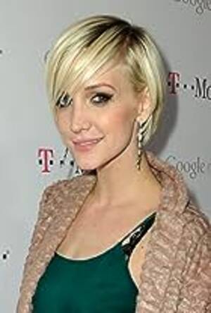 Ashlee Simpson Tina Porn - Tina Simpson - News - IMDb