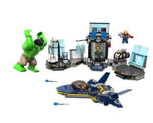 Lego Hulk Porn - Amazon.com: LEGO Hulk Helicarrier Breakout 6868 : Toys & Games