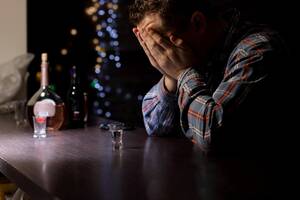 drunk abuse - The Problem of Alcohol Abuse Within the Military | UK-Rehab