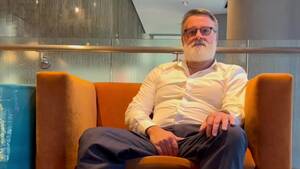 Lobby Boy Porn - Cruising Seattle Dad in the Hotel Lobby - Pornhub.com