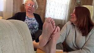 licking granny feet - Granny's Soles Feet - XNXX.COM