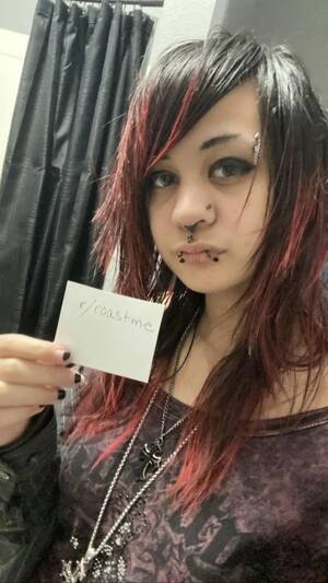Emo Sleeping Porn - i think im awesome anyone looking to humble an emo :3 : r/RoastMe
