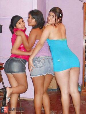 Latina Upskirt Porn - Latina Upskirts - ZB Porn