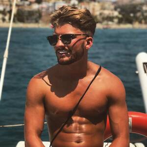 beach shaved couples - Ex on the Beach star convicted for revenge porn