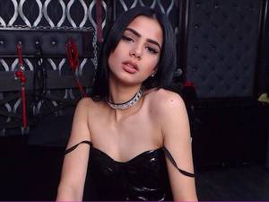 live webcam sex fetish - Picture of the sexy profile of FetishLorette, for a very hot webcam live  show !