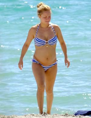 hayden panettiere nude prego - Hayden Panettiere Bares Pregnant Baby Bump in Bikini During Getaway With  Fiance Wladimir Klitschko: Pictures