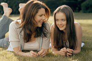 Alexis Bledel Real Porn - 10 Episodes That Will Get Anyone Hooked on Gilmore Girls | Vanity Fair