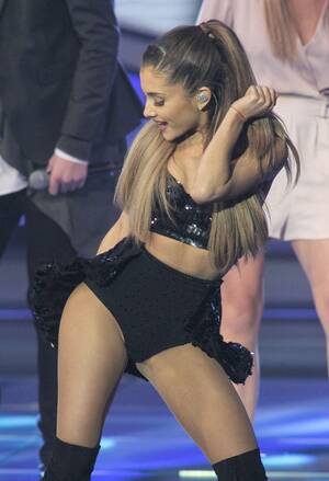 Ariana Grande Has A Pussy - Hips : r/ArianaGrande