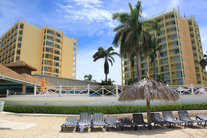 beach hotel voyeur - Staying All Inclusive at Sunset Beach Resort in Jamaica â€“ Just Visiting