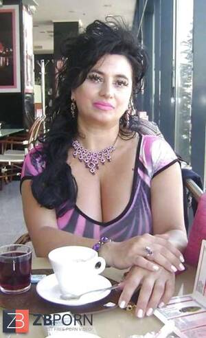 Bosnian Street - Bosnian gigantic boobs Mummy - ZB Porn