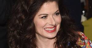 Debra Messing Porn - Debra Messing claims that director pressured her to perform nude scene and  disparaged her appearance during A Walk in the Clouds : r/movies