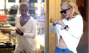 Amanda Bynes Smoking Meth - Troubled Amanda Bynes pictured minutes before she 'shoplifted at Barneys':  Star spotted chain smoking and exposing her bra moments before 'stealing a  $200 hat' | Daily Mail Online