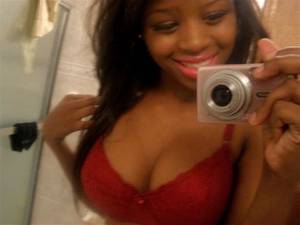 busty ebony teen amateur - 