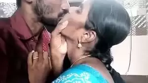 courgage indian sucking cock - Appealing Indian Woman Finds The Courage To Kiss Husband On Camera indian  sex video
