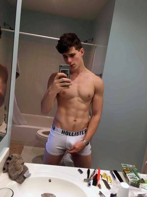 hot guys - sexy-guys-selfies (9)