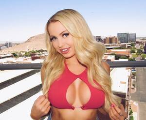 blonde chick perfect - Blonde girl with perfect tits Porn Pic - EPORNER