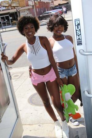 naked ebony public gallery - Ebony Public Porn Pics & Naked Photos - PornPics.com