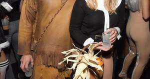 Hilary Duff Pussy Porn - Controversial Celebrity Halloween Costumes | Life & Style