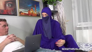 Niqab Fuck Hard Porn - Niqab babe likes it hard - XVIDEOS.COM