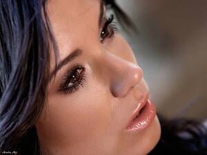 ashley bulgari - HD wallpaper: ashley bulgari, one person, three quarter length, young women  | Wallpaper Flare