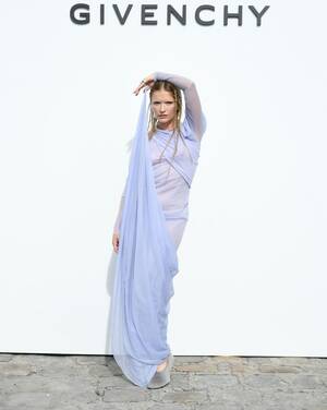 huge shemale kim kardashian - Kim Kardashian's Nipple Bra Isn't For Everyone, And That's Ok