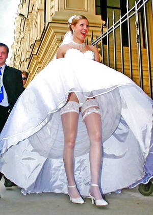 bride upskirt downblouse - Bride_s_Upskirt_Downblouse_Exposed_5 - 37 photos